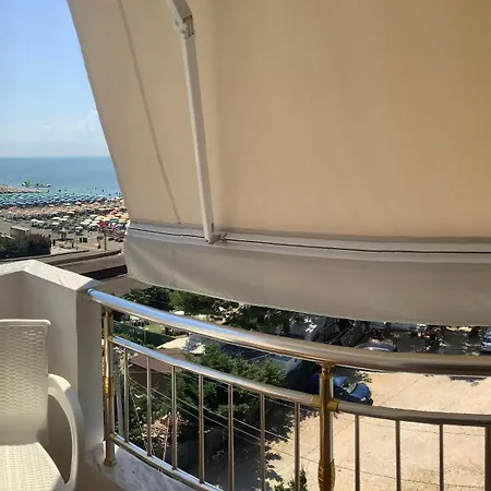فندق Erjani