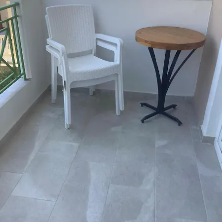 Szálloda Erjani Velipoja