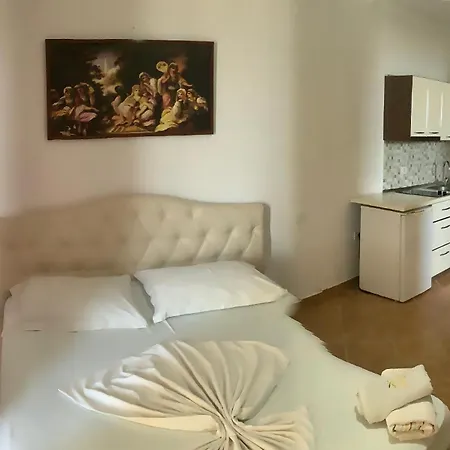 Erjani 4* Velipojë